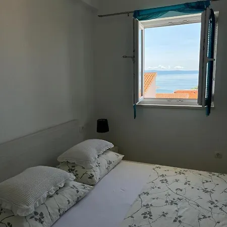 Nova With Pool Apartman Makarska