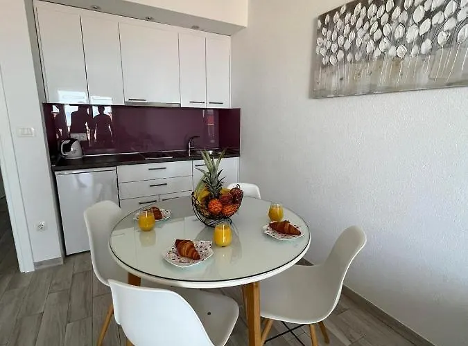 Nova With Pool شقة