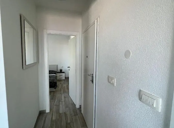 Nova With Pool شقة *