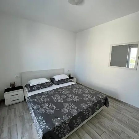 Nova With Pool Appartement