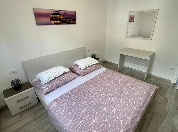 Lejlighed Nova With Pool Makarska